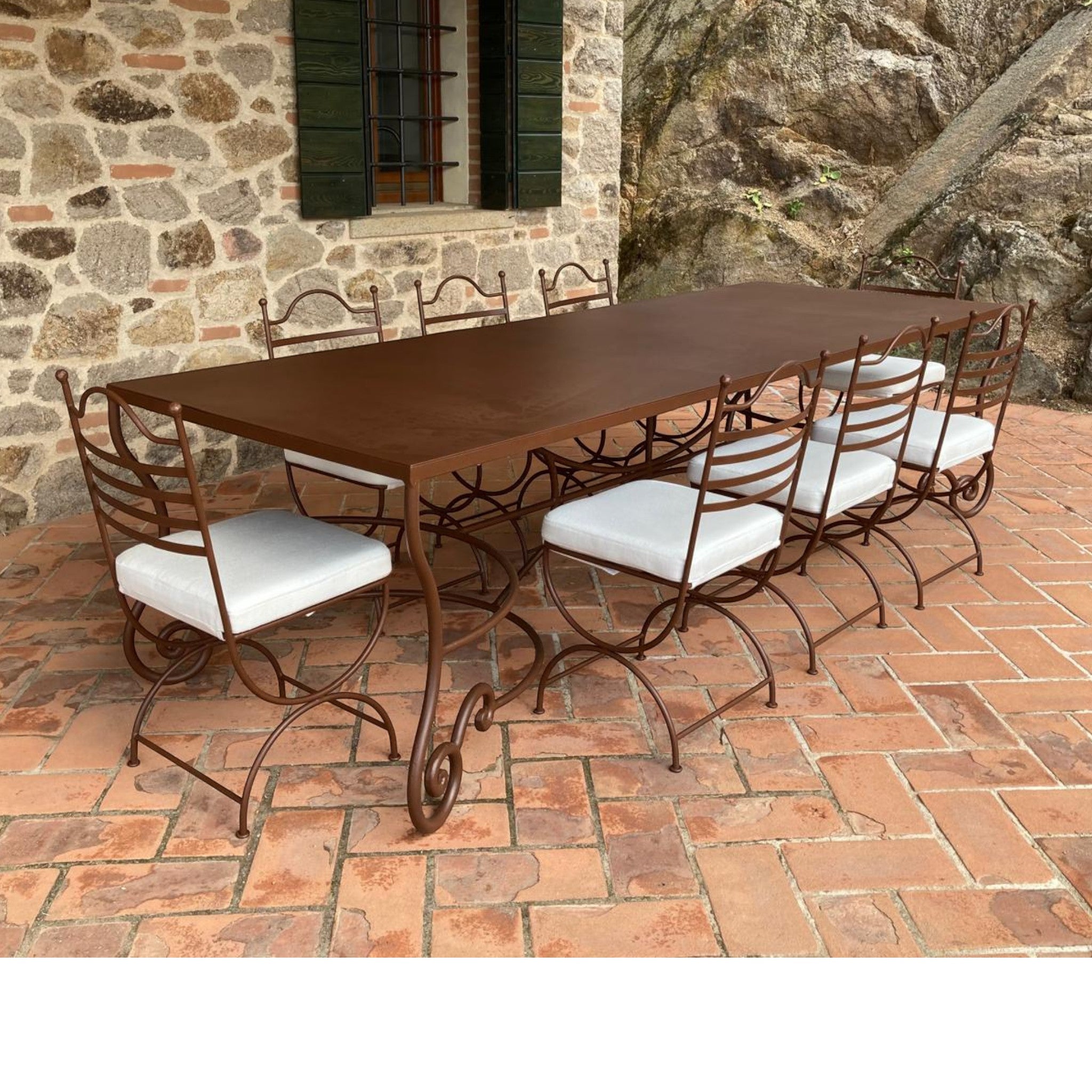 Tavola in ferro da esterno – su ordinazione